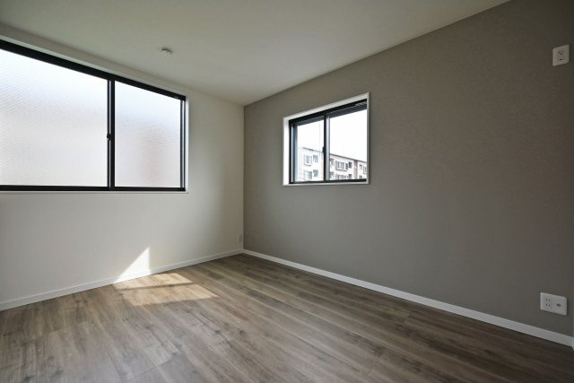 尼崎市東園田7丁目新築一戸建て│前面道路6ｍ+完成済の洋室|-洋室6.6帖(2F)-