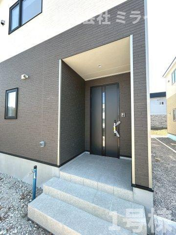 【新築戸建】江別市大麻園町2棟のエントランス