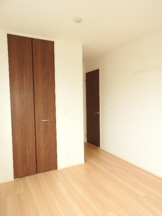 和泉市府中町６丁目のハイツの洋室