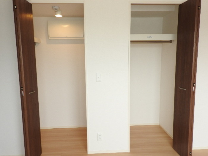 和泉市府中町６丁目のハイツの収納|十分な収納スペースがあります