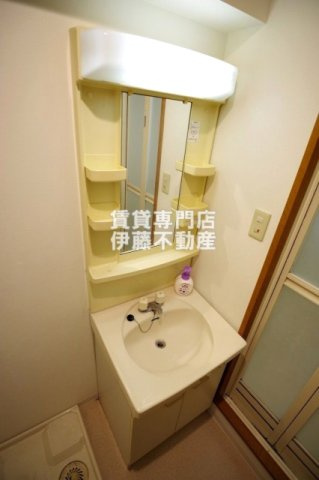 HF丸の内レジデンスの洗面所|独立洗面化粧台