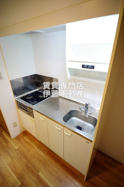 HF丸の内レジデンスのキッチン|別室参照お写真、実際はガスコンロ設置となります。