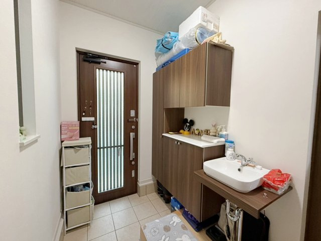 泉大津市曽根町2丁目　中古戸建の玄関