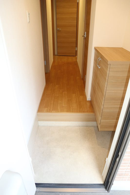 アルミック山荘の玄関|明るい玄関です