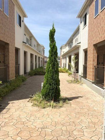 アルミック山荘のエントランス|ゆとりのあるエントランスです