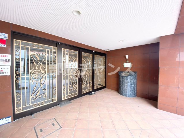 ビ・アバンスのエントランス