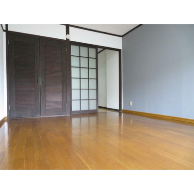 【内装】 | ラミエーヌ | 明るい色調の室内です