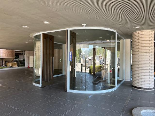 ライオンズヒルズ高知のエントランス