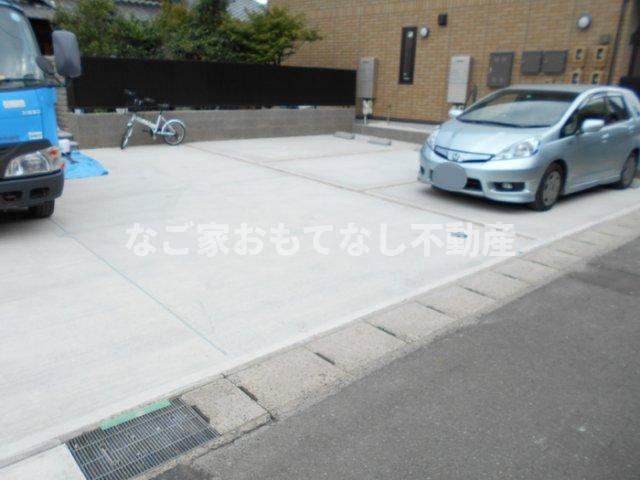 【駐車場】 | エミネンス（西之保）