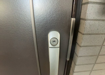 【防犯設備】 | 藤和シティコープ橋本 | 当然のことではありますが、オートロックやセンサーライト、ホームセキュリティーなどの防犯設備があれば、小さいお子様がいるご家庭も安心ですよね！まず物件購入の際は、防犯設備もチェックするようにしましょう。