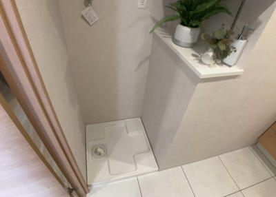 【ランドリースペース】 | 藤和シティコープ橋本 | ランドリースペースも気になります。洗濯機置場があり「洗う、干す、取り込む、アイロンがけ、たたむ」など、洗濯に関する家事をするための空間です。広さや収納など付帯設備も含めて、詳細は現地でご確認ください。