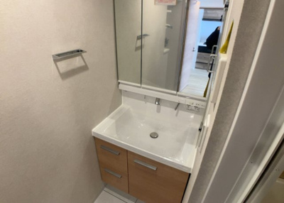 【独立洗面台】 | 藤和シティコープ橋本 | 洗面化粧台では顔を洗ったり、身だしなみを整えることが本来の使い方ですが、用途によっては洗面化粧台に求められる機能が違ってくるため、ご自身や家族のライフスタイルに合ったものを選ぶことをおすすめ致します。