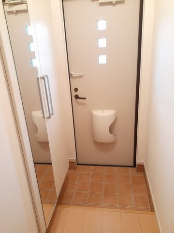 ステラヒルズの玄関