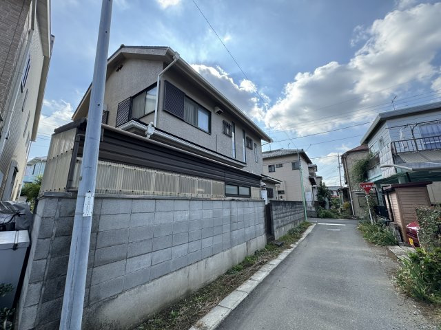 -三丁目不動産-　深谷市上野台の前面道路含む現地写真