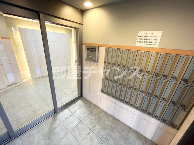 プランドール浅間町のエントランス