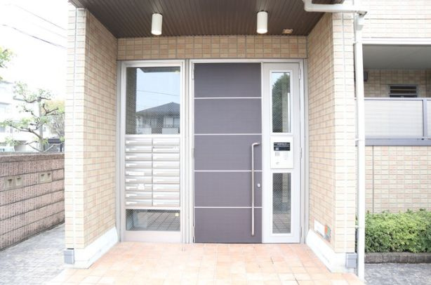 コンフォールのエントランス