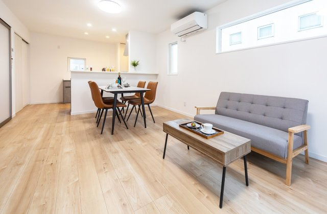 八戸市柏崎3丁目の居間・リビング