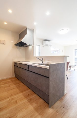 八戸市柏崎3丁目のキッチン