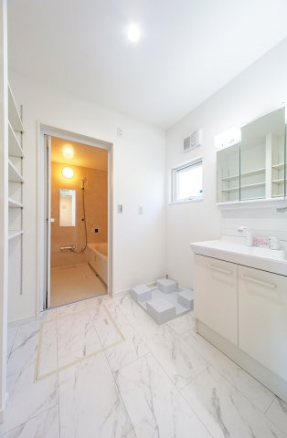 八戸市柏崎3丁目の洗面所