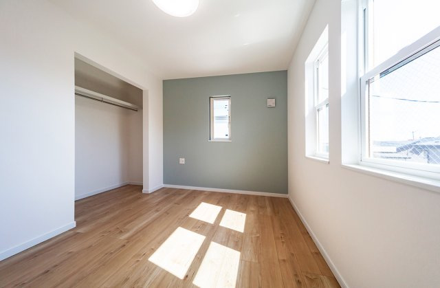 八戸市柏崎3丁目の洋室