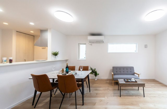 八戸市柏崎3丁目の居間・リビング