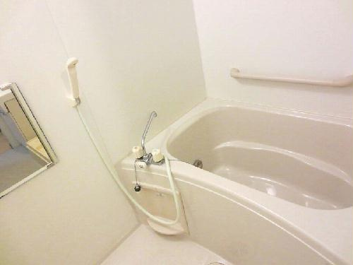 柏市弥生町のアパートの浴室