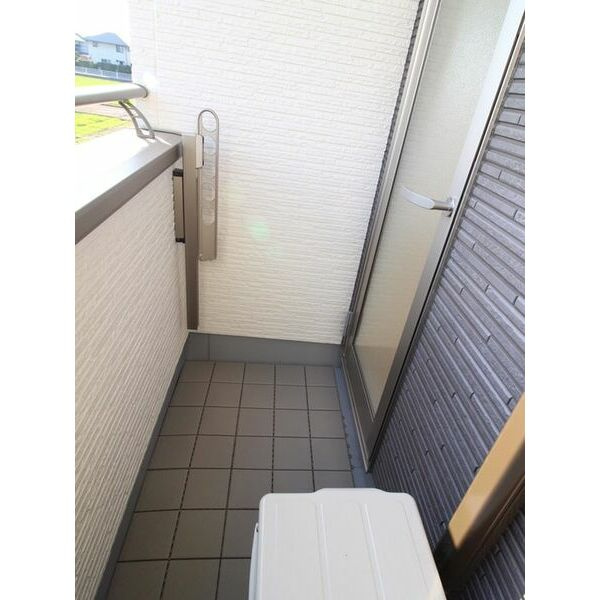 ラ・ソレイユのバルコニー|暖かな日差しのふりそそぐバルコニー