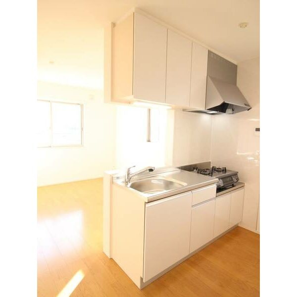 ラ・ソレイユのキッチン|コンパクトなキッチンで掃除もラクラク