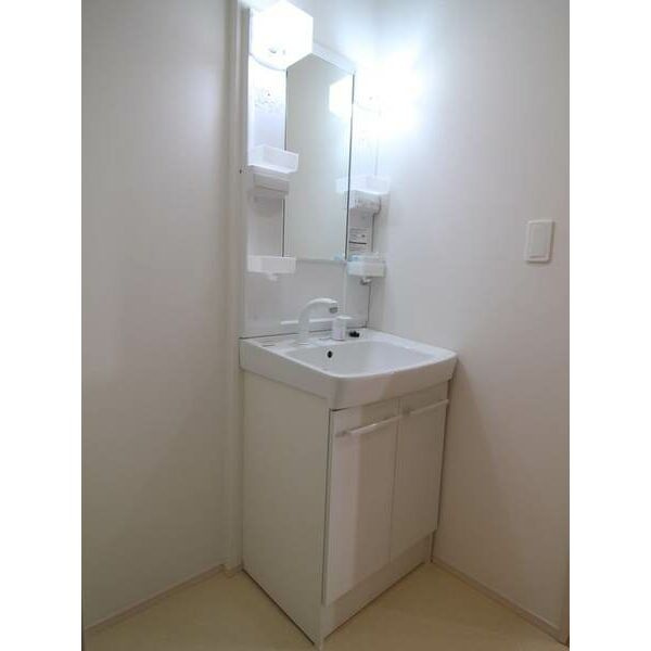 ラ・ソレイユの洗面所|忙しい朝には欠かせない洗面所です