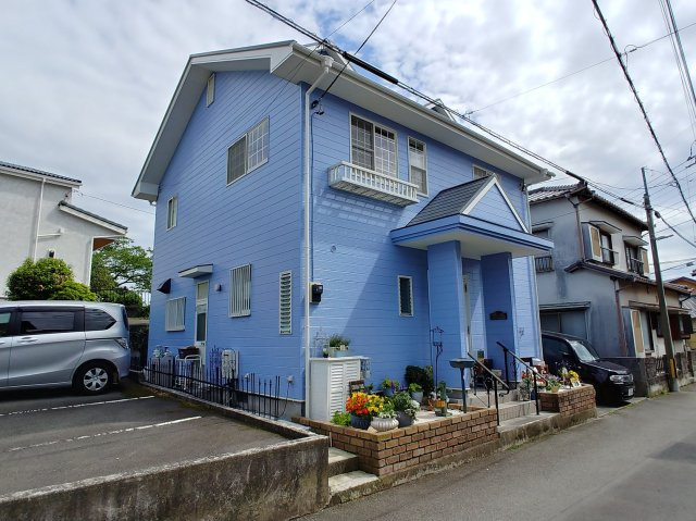 売中古戸建　駿東郡長泉町下土狩の外観|閑静な住宅地に位置しているので静かで落ち着いた雰囲気です。小・中学校まで徒歩10分圏内です。通学も安心ですね。