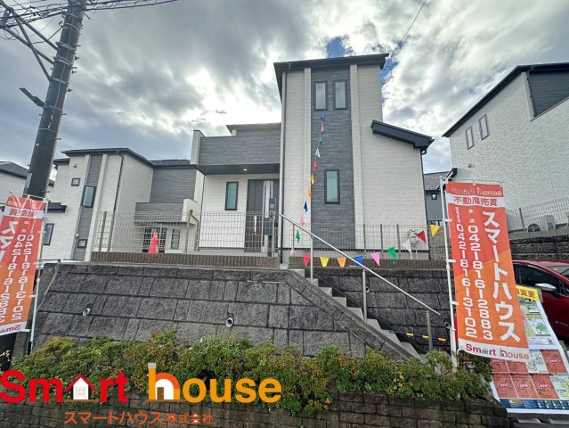 町田市三輪緑山　新築8棟！の外観|お住まいの前面道路が広いと駐車が楽になり、陽当たりも遮られないので明るく居心地の良いお家になります♪