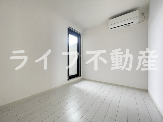 AND　TERRACE　TOMOIの洋室|広々とした洋室です