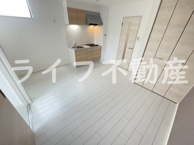 AND　TERRACE　TOMOIの居間・リビング|ゆったりとしたリビングです