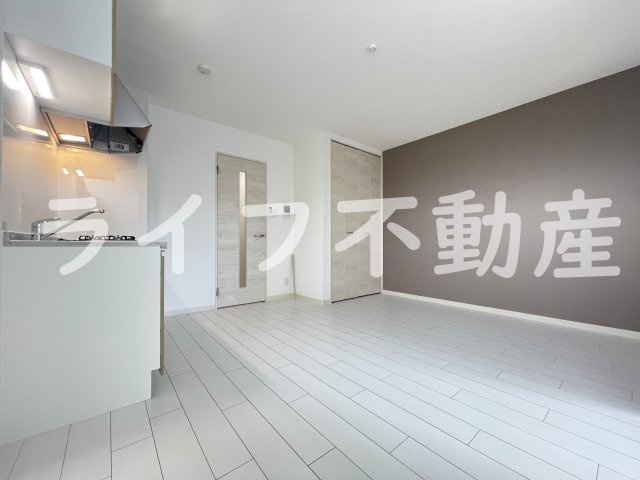 AND　TERRACE　TOMOIの居間・リビング|こちらの居間で趣味の時間をお楽しみください