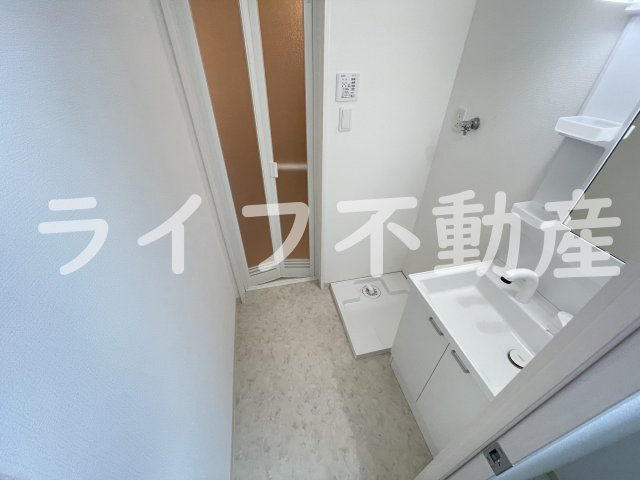 AND　TERRACE　TOMOIの洗面所|脱衣スペースもあります