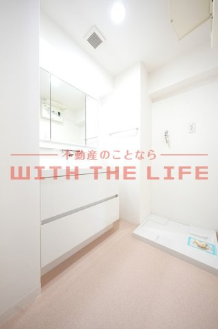 ALLEYⅢ（アレイスリー）の玄関