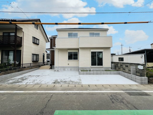 高崎市浜尻町の外観|駐車スペース２～３台可能◎