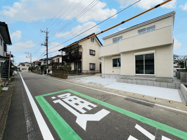 高崎市浜尻町の前面道路含む現地写真|車の通りも少ない閑静な住宅街♪