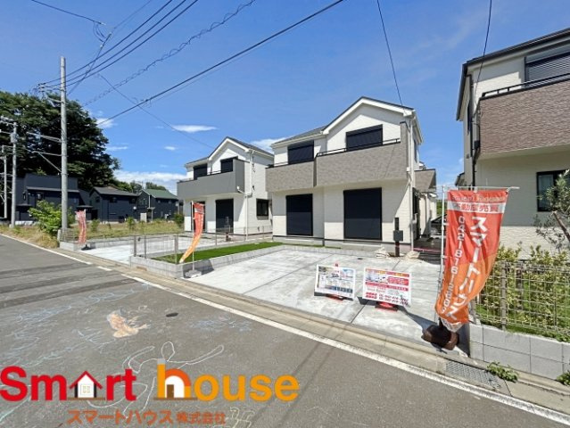 大和市福田　新築5棟の前面道路含む現地写真|お住まいの前面道路が広いと駐車が楽になり、陽当たりも遮られないので明るく居心地の良いお家になります♪