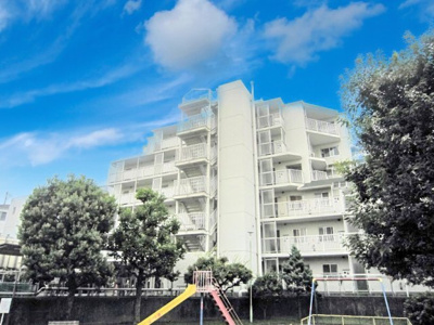 【外観】 | ルミネ鴨居 | ◆管理体制良好なマンションです。清潔感のあるエントランスに開放感のある住環境。