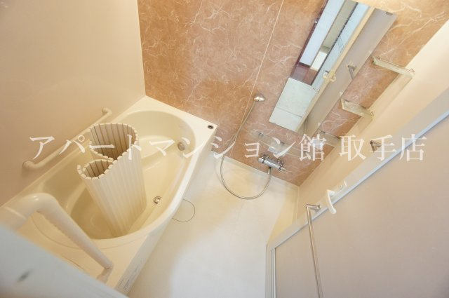 ロータリーパレス取手の浴室