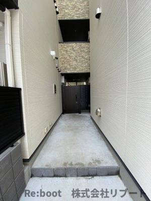 【エントランス】 | 中山パークスイート