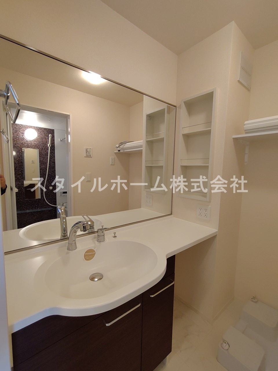 SECONDライムの洗面所