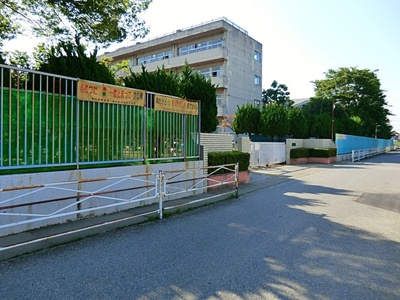 春日部市立小渕小学校まで600ｍ
