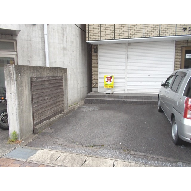 サンデービルの駐車場|お問い合わせは美濃善不動産駅前店へ！