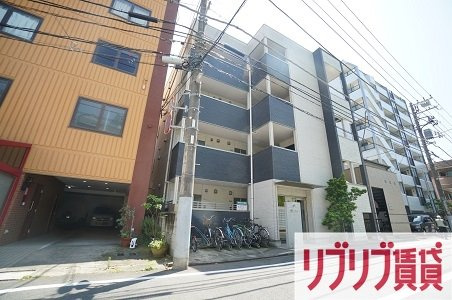クリスタルの外観