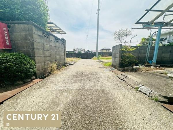 和歌山市市小路　中古戸建の前面道路含む現地写真