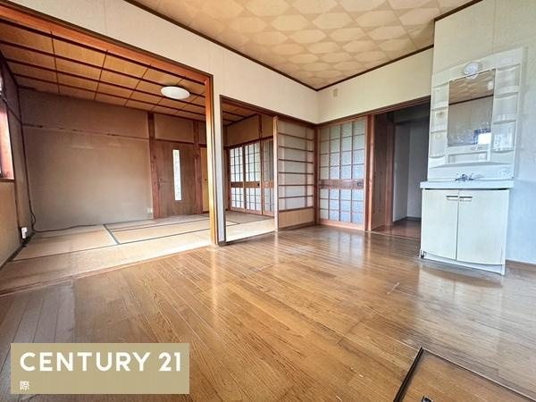和歌山市市小路　中古戸建の居間・リビング