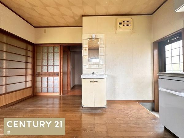 和歌山市市小路　中古戸建の独立洗面台