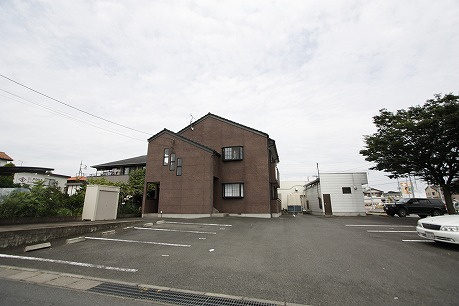 高崎市箕郷町下芝のアパートの駐車場